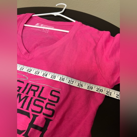 Eric Church Pink V-Neck Graphic T-Shirt - Picture 3 of 7